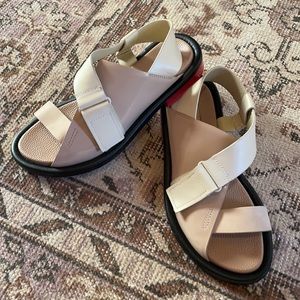 United nude sandals